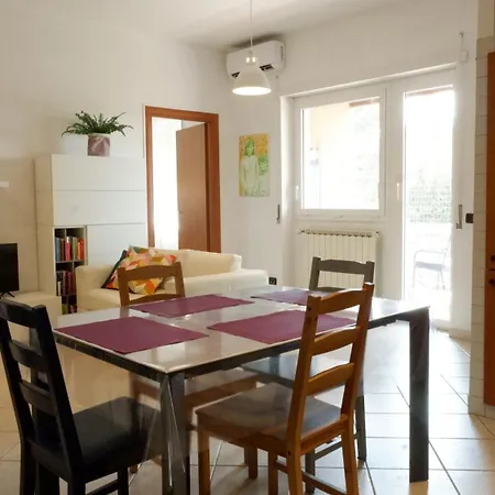 Daire La Casa Di Betta In Zona Torrevecchia-gemelli Roma